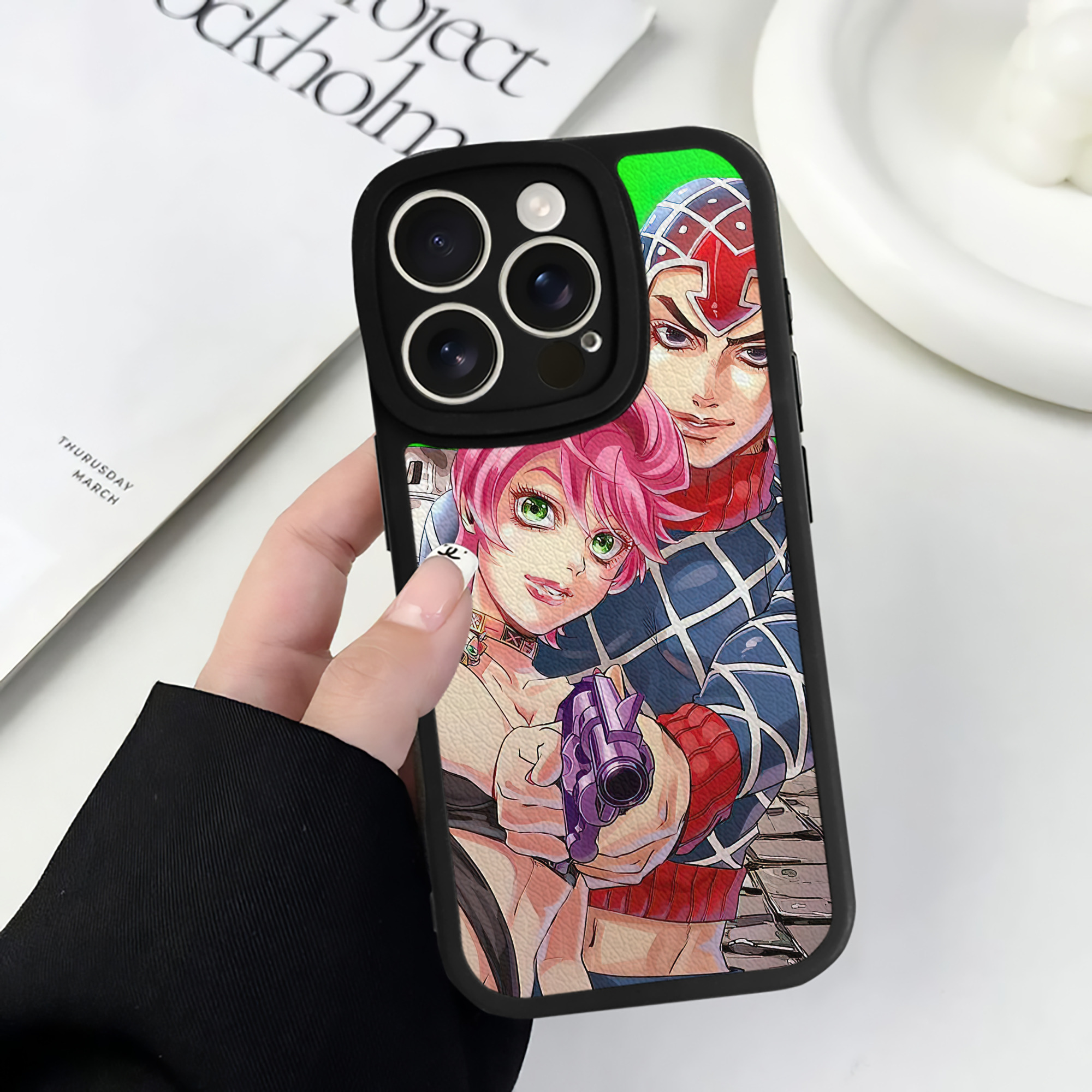 （画像用） ジョジョの奇妙な冒険 JoJo's Bizarre Adventure 【iPhone 16シリーズ対応】シリコンスマホケース（レザー調） 材質：シリコン